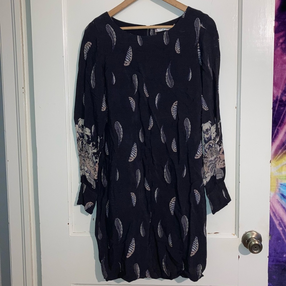 Esqualo Feather Print Long Sleeve Lined Dress Size 4